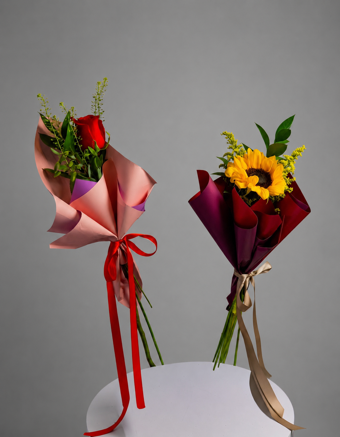 Solitarios Mini Rose or Sunflower Bouquet
